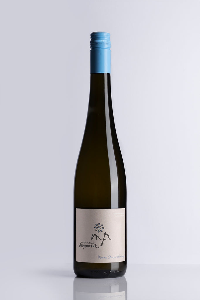 עסיס ארנדורפר ריזלינג יין לבן טבעי אוסטרי